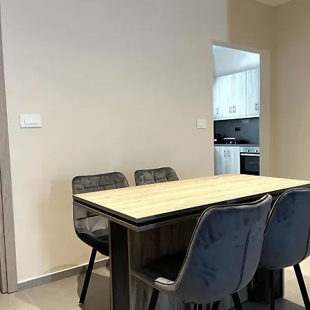 The 52 Spot Apartament *