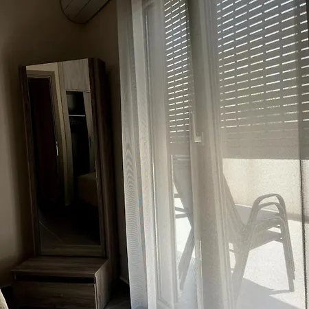 The 52 Spot Apartament